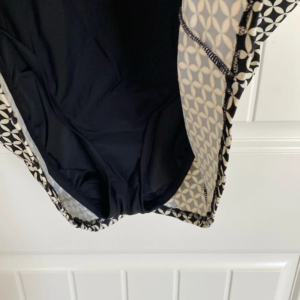 Swim Solutions Womens Swim‎ Dress Size 14 Black White Lined Modest Tummy Control - Picture 4 of 12